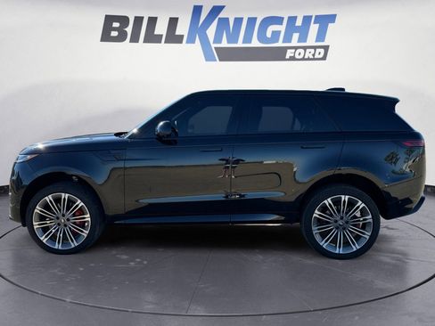Used 2025 Land Rover Range Rover Sport Dynamic SE image 2
