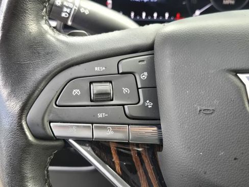 Used 2023 Cadillac Escalade Luxury AWD/4WD image 28