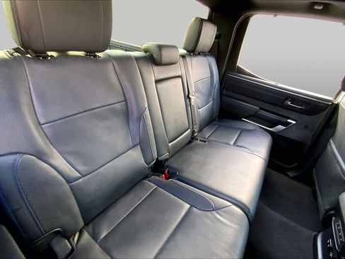 Used 2024 Toyota Tundra Platinum AWD/4WD image 20