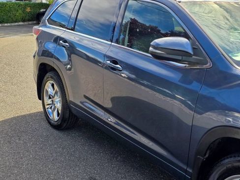 Used 2015 Toyota Highlander Limited AWD/4WD image 10