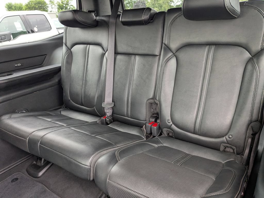 Used 2024 Jeep Wagoneer Series II AWD/4WD image 26