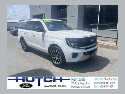 Used 2025 Ford Expedition Platinum AWD/4WD image 1