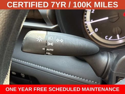 Used 2023 Toyota Highlander L AWD/4WD image 26