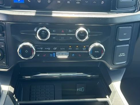 New 2026 Ford F250 Lariat w/ Lariat Premium Package AWD/4WD image 24