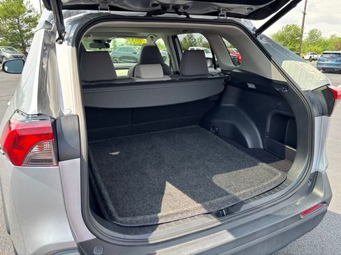 Used 2019 Toyota RAV4 XLE w/ Convenience Package AWD/4WD image 20