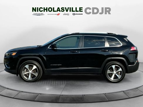 Used 2021 Jeep Cherokee Limited w/ Mopar Interior Package AWD/4WD image 2