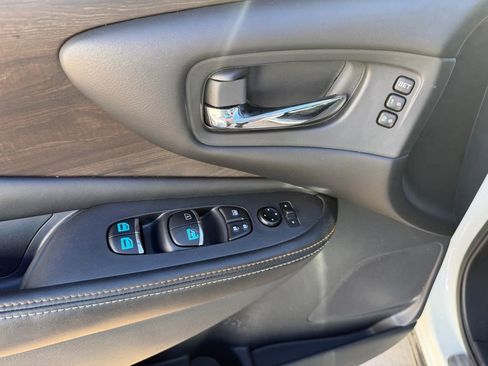 Used 2023 Nissan Murano Platinum w/ Cargo Package image 14