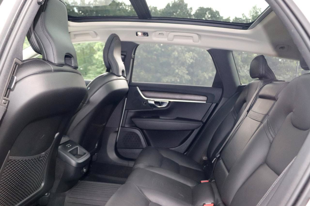 Used 2020 Volvo V90 T6 Cross Country AWD/4WD image 15