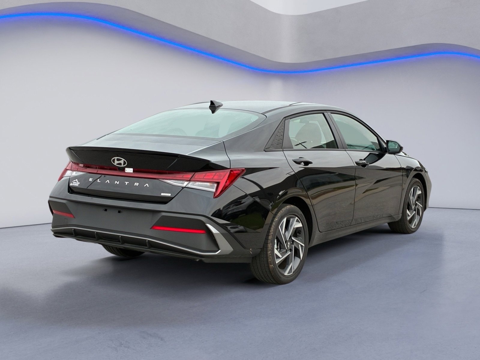 Used 2025 Hyundai Elantra SEL FWD image 6