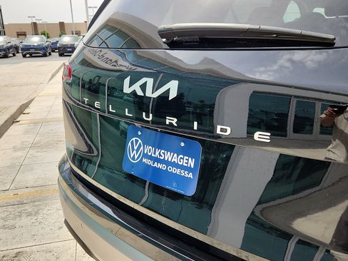 Used 2025 Kia Telluride S AWD/4WD image 10