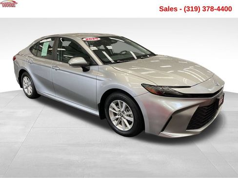 Certified 2025 Toyota Camry LE FWD image 10
