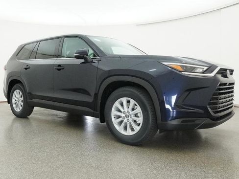 New 2026 Toyota Grand Highlander XLE image 19