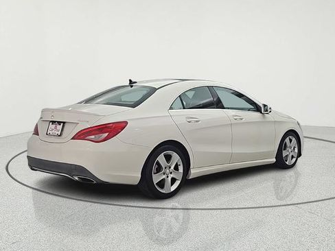 Used 2017 Mercedes-Benz CLA 250 4MATIC image 8