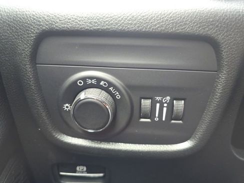 New 2026 Jeep Grand Cherokee Laredo image 11