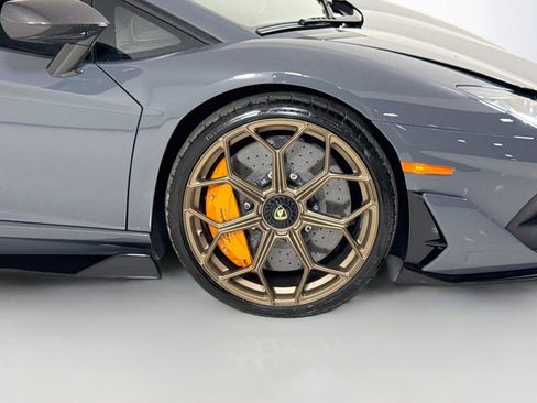Used 2020 Lamborghini Aventador SVJ AWD/4WD image 35