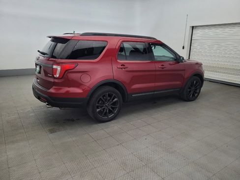 Used 2018 Ford Explorer XLT w/ Equipment Group 202A AWD/4WD image 10