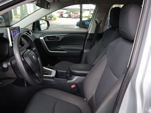 Certified 2025 Toyota RAV4 LE AWD/4WD image 6