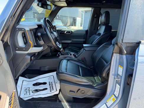 Used 2023 Ford Bronco Badlands w/ Sasquatch Package image 13