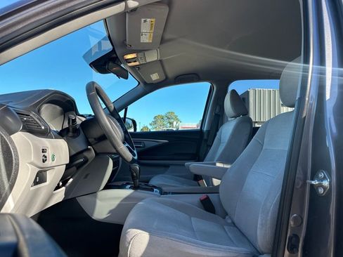 Used 2019 Honda Pilot EX image 10