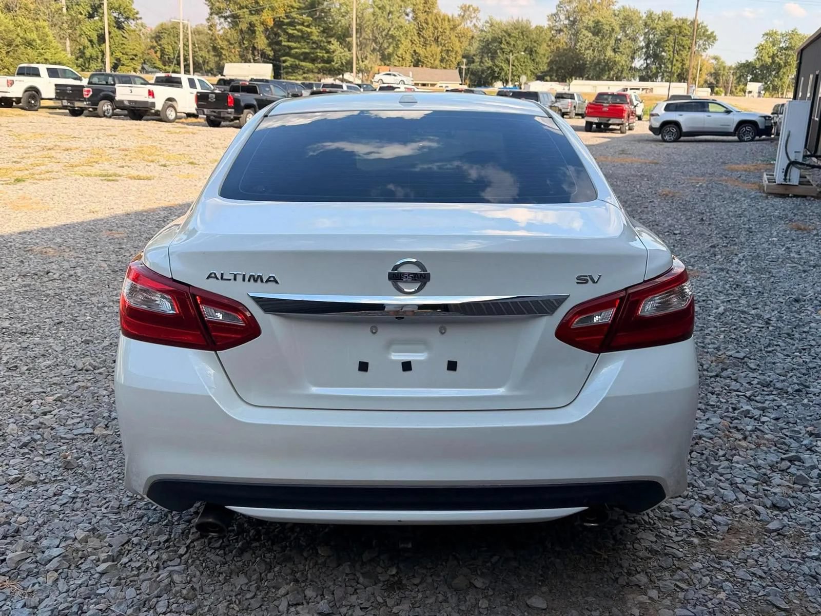 Used 2016 Nissan Altima 2.5 SV FWD image 6