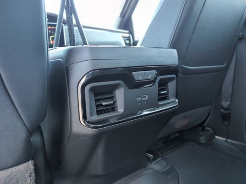 Used 2024 GMC Sierra 2500 AT4 w/ AT4 Premium Plus Package image 12