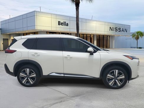 Certified 2023 Nissan Rogue Platinum w/ Platinum Premium Package FWD image 10