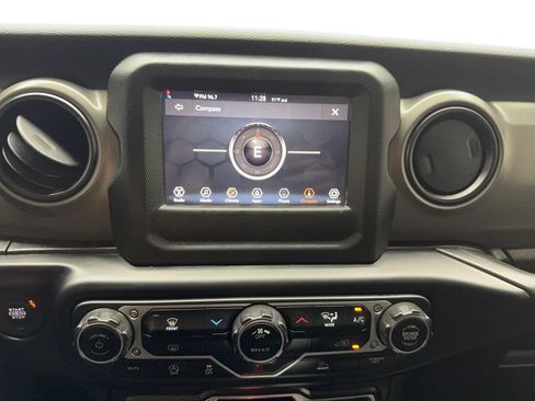 Used 2023 Jeep Wrangler Unlimited Sport AWD/4WD image 39