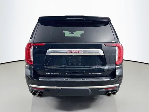 Used 2021 GMC Yukon XL Denali w/ Denali Premium Package AWD/4WD image 6