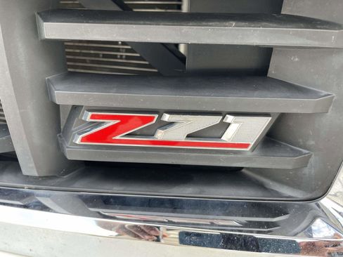 Used 2015 Chevrolet Silverado 1500 LT w/ LT Convenience Package AWD/4WD image 6