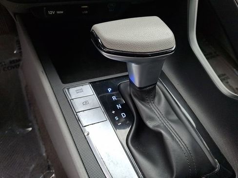 Used 2024 Hyundai Elantra SEL FWD image 14