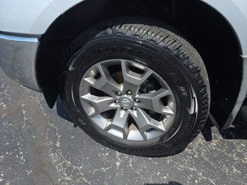 Used 2015 Nissan Frontier SL w/ Moonroof Package AWD/4WD image 53
