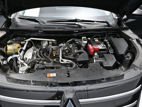 Used 2025 Mitsubishi Outlander SE AWD/4WD image 31