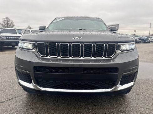 Used 2023 Jeep Grand Cherokee L Limited w/ Luxury Tech Group II image 10