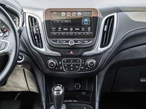 Used 2018 Chevrolet Equinox Premier FWD image 23