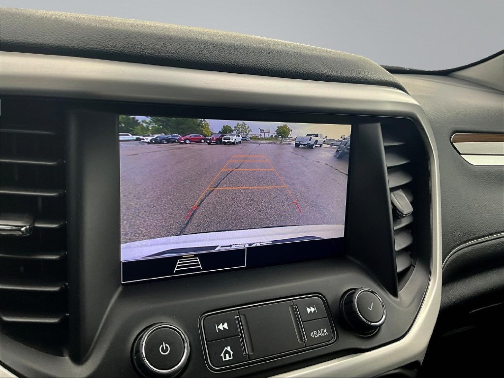 Used 2023 GMC Acadia SLE FWD image 19