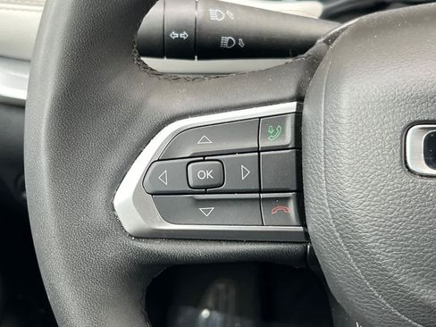 Used 2025 Jeep Compass Limited AWD/4WD image 26