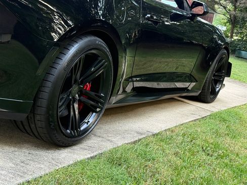 Used 2018 Chevrolet Camaro ZL1 RWD image 36