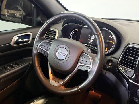 Used 2021 Jeep Grand Cherokee Laredo X AWD/4WD image 11