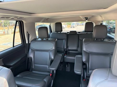 Used 2025 Ford Expedition Max Active AWD/4WD image 12