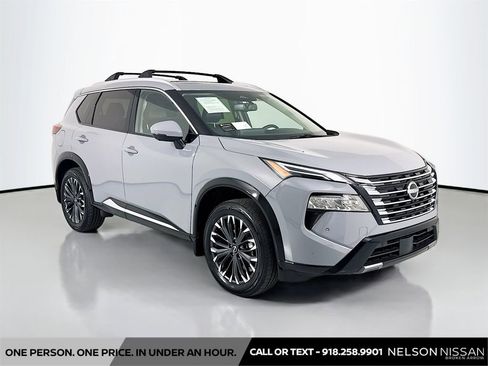 Certified 2025 Nissan Rogue Platinum AWD/4WD image 3