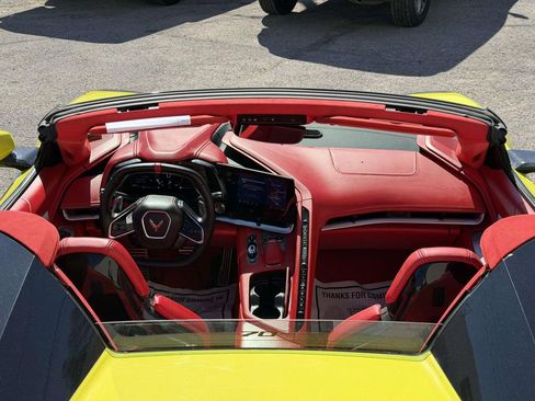 Used 2023 Chevrolet Corvette Stingray Premium Conv w/ Z51 Performance Package RWD image 17