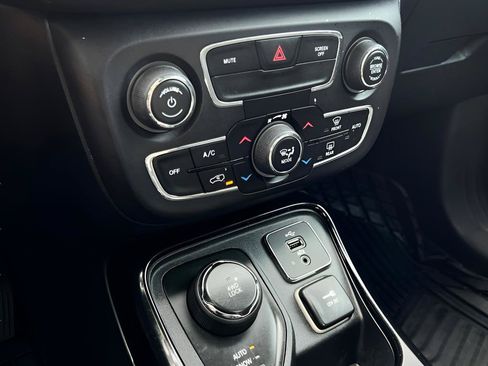 Used 2018 Jeep Compass Limited AWD/4WD image 44
