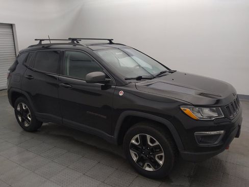 Used 2018 Jeep Compass Trailhawk w/ Navigation Group AWD/4WD image 11