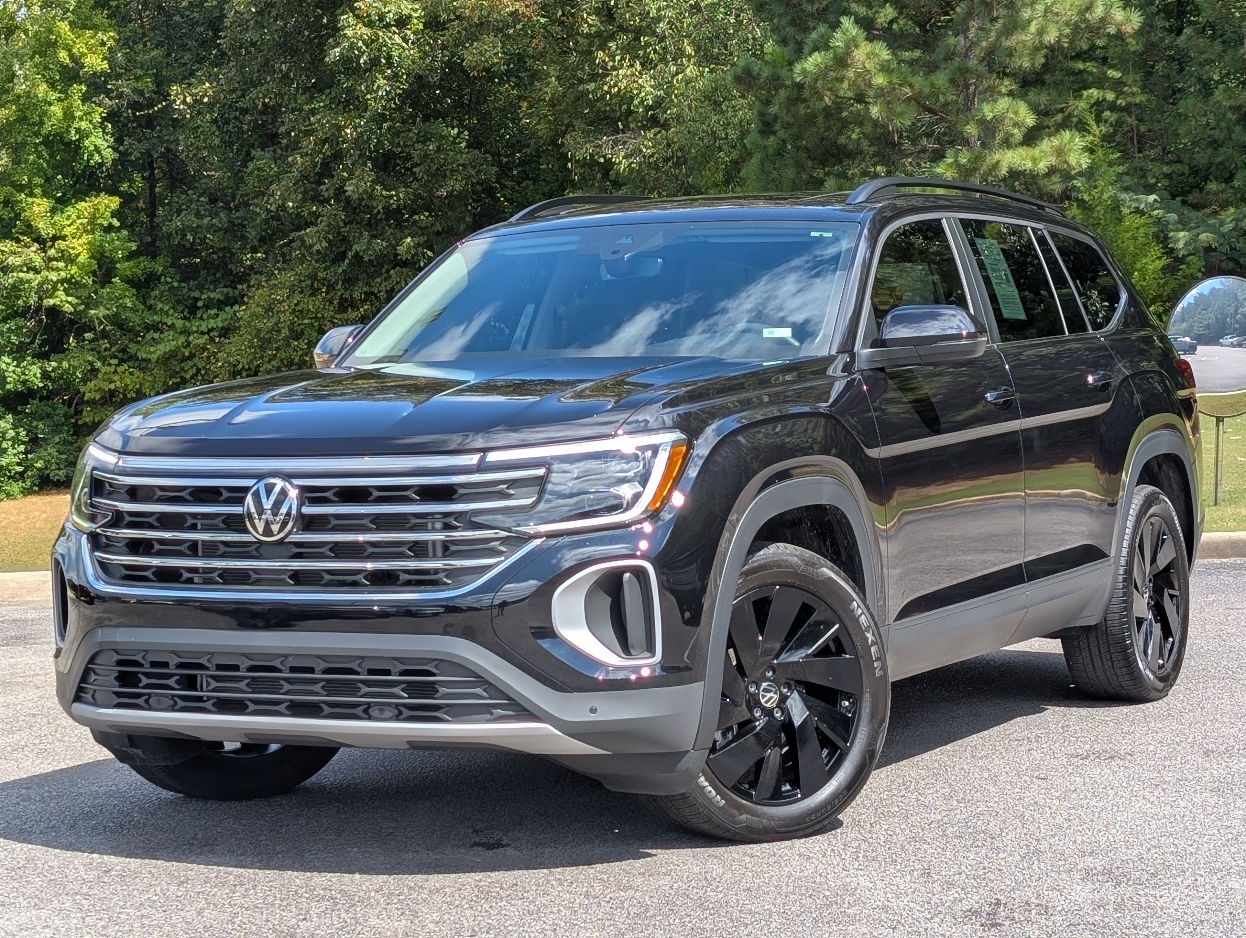 Used 2026 Volkswagen Atlas SE FWD image 4