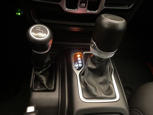 Certified 2023 Jeep Wrangler Unlimited Sport image 16