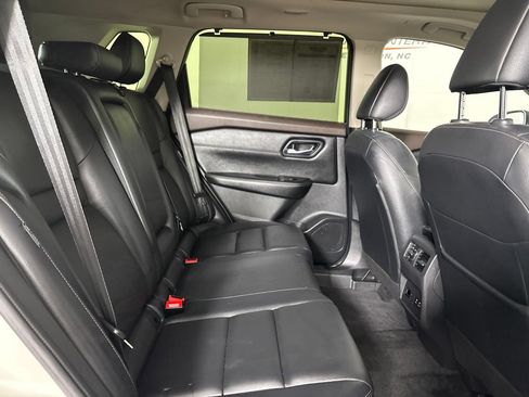 Used 2023 Nissan Rogue SL w/ SL Premium Package AWD/4WD image 32