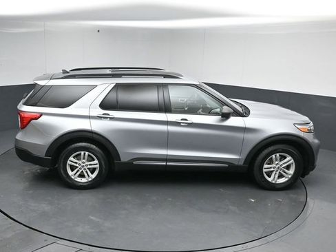 Used 2021 Ford Explorer XLT w/ Equipment Group 202A image 53