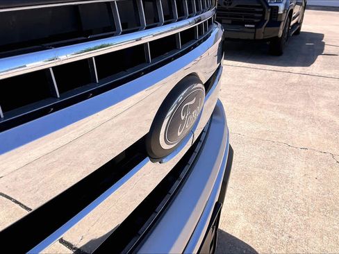 Used 2019 Ford F150 XLT w/ Equipment Group 302A Luxury image 30