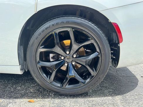 Used 2015 Dodge Charger R/T w/ Plus Group RWD image 17