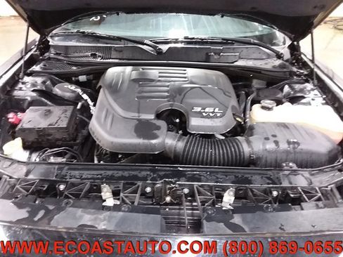 Used 2017 Dodge Challenger SXT w/ Blacktop Package image 9